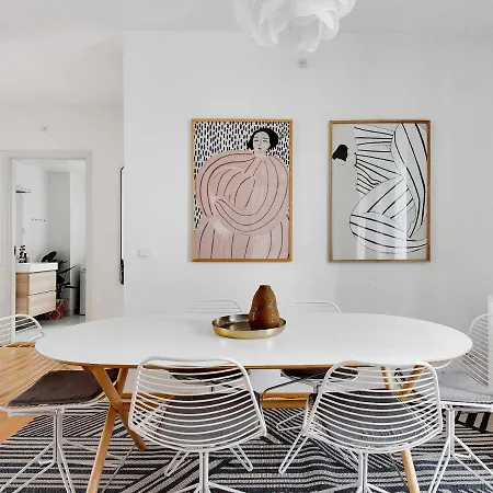 Sanders Constantin - Chic Two-bedroom With Balcony * Copenhagen