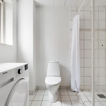 Sanders Constantin - Chic Two-bedroom With Balcony Apartment Copenhagen