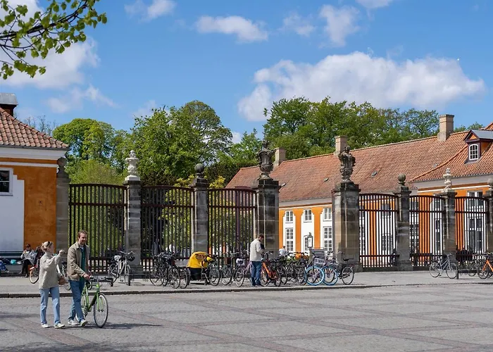 Constantin - Chic 2-bdr With Balcony 公寓 *